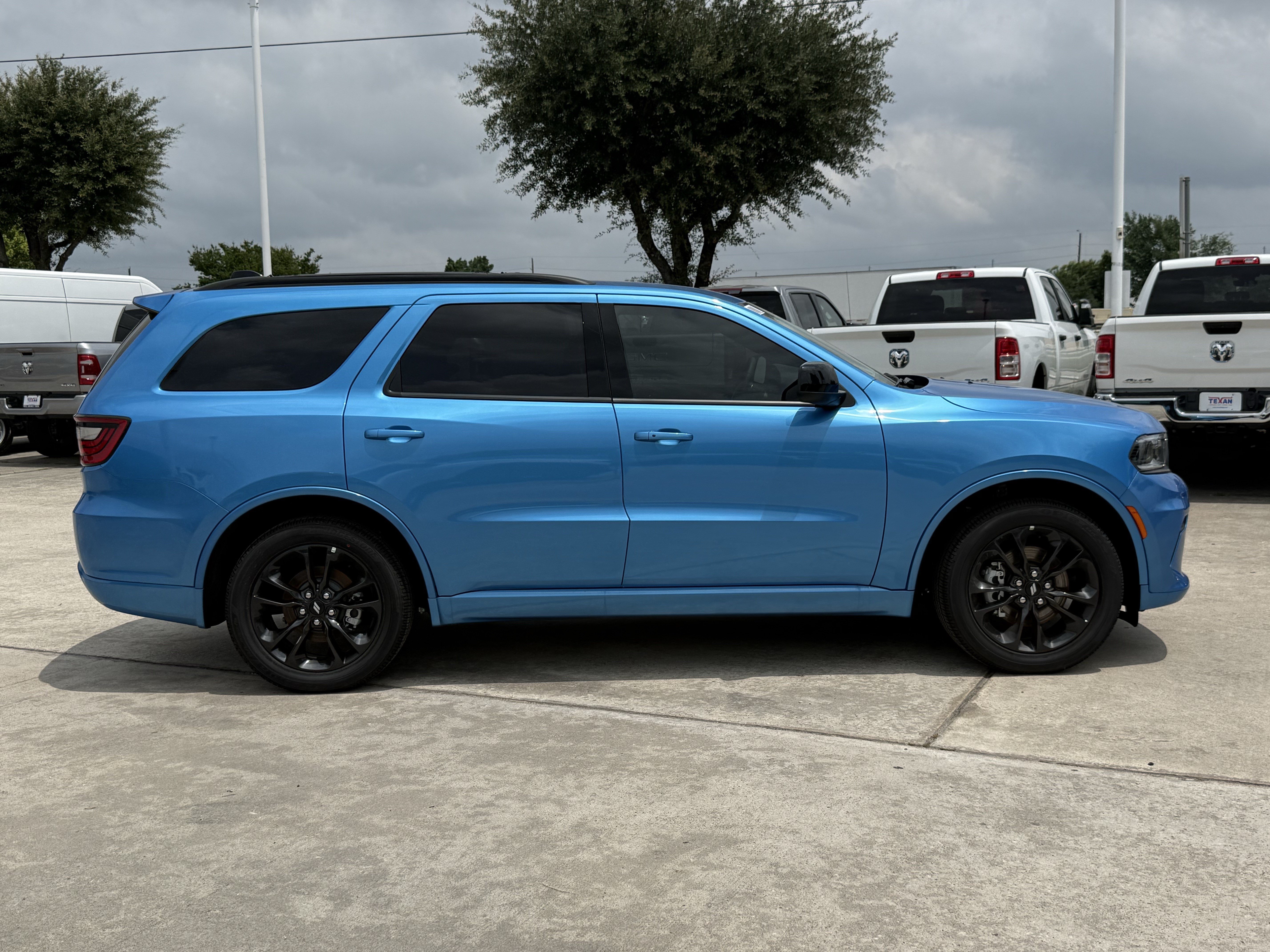 New 2026 B5 Blue Exterior Paint Dodge GT image 3