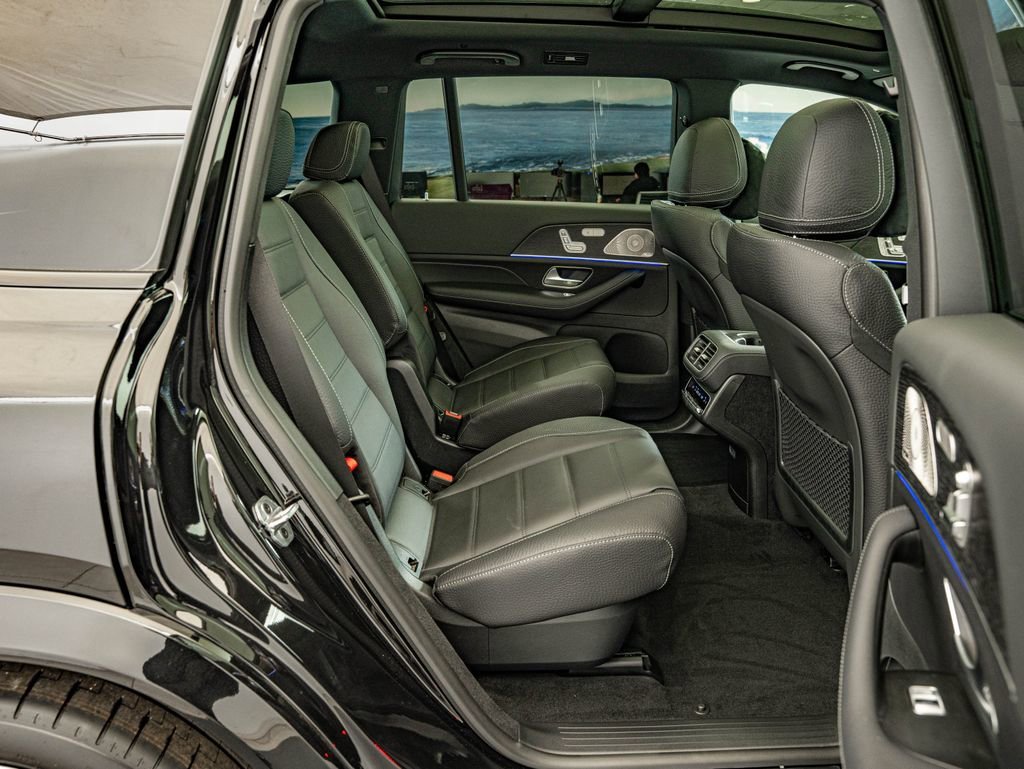 New 2026 Obsidian Black Metallic Mercedes-Benz GLS 450 image 35