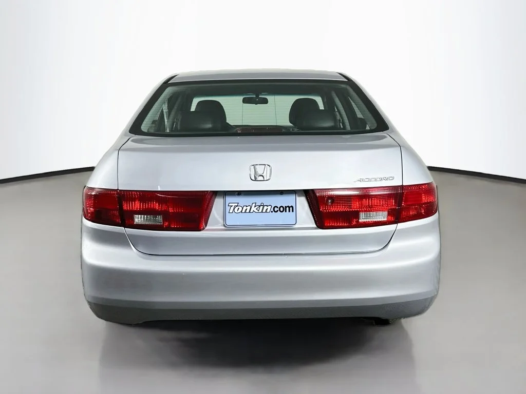 Used 2005 Silver Frost Metallic Honda EX-L image 7