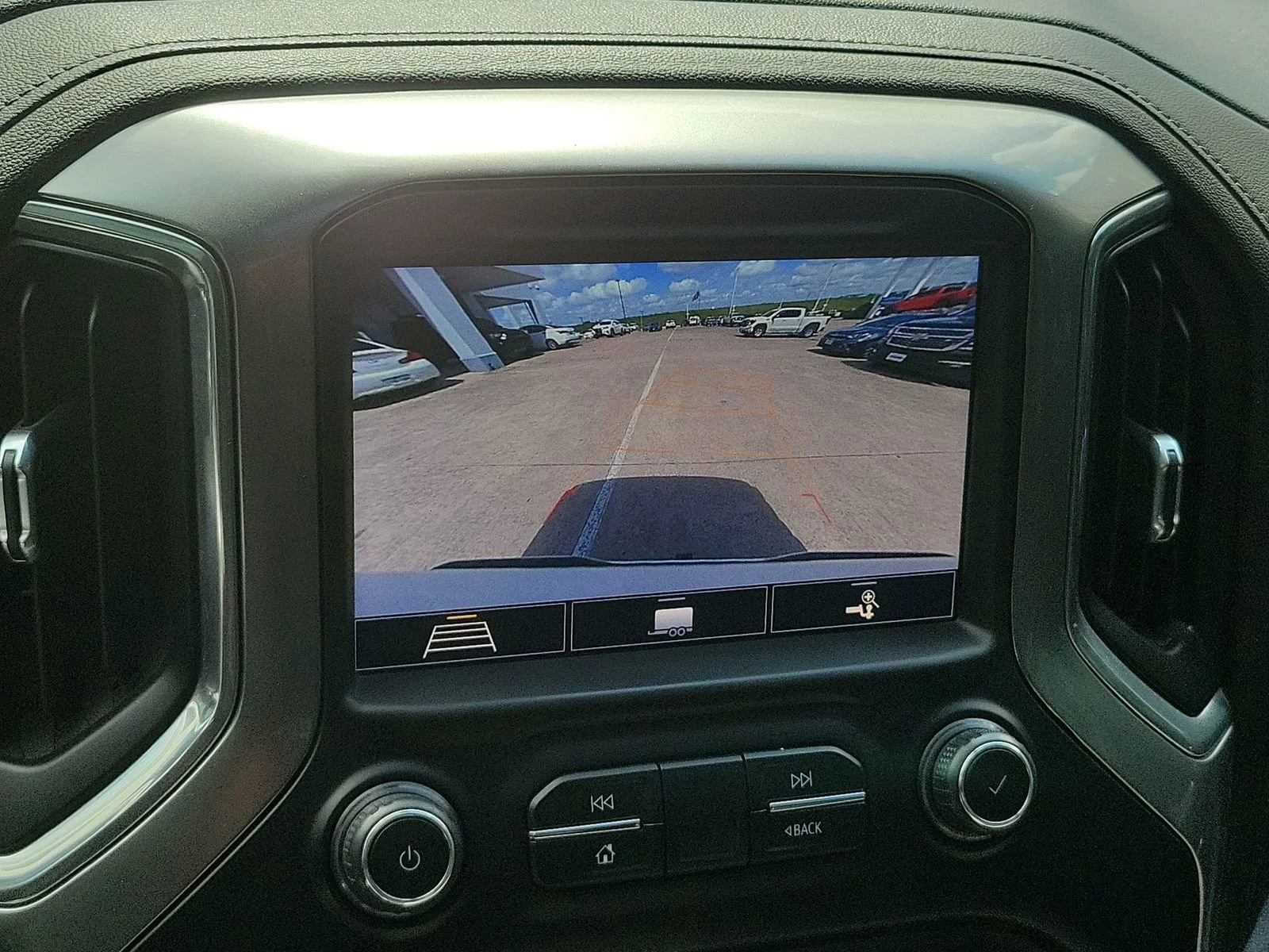 2020 Chevrolet Silverado 1500 RST - Photo 14