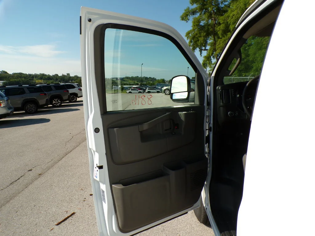 2026 Chevrolet Express Cargo Work Van - Photo 22