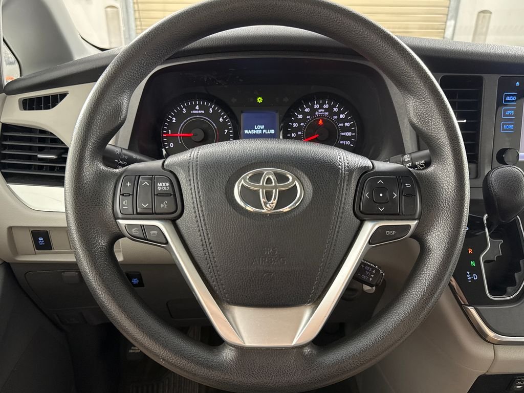 2015 Toyota Sienna LE - Photo 13