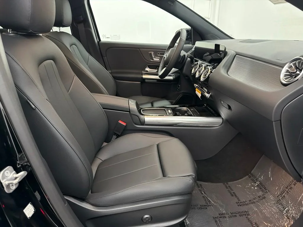 New 2026 Black Mercedes-Benz GLA 250 image 28