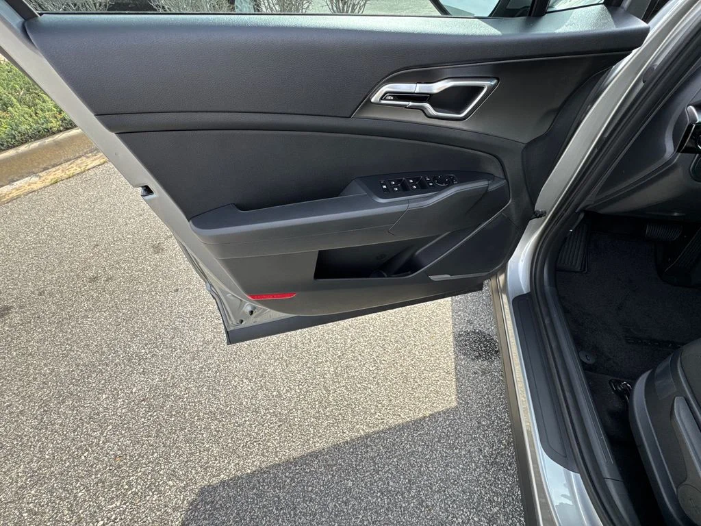 2026 Kia Sportage LX Hybrid - Photo 10