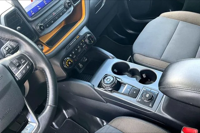 Used 2023 Black Ford Badlands image 13