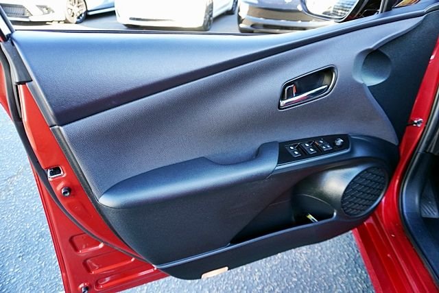 Used 2016 Red Toyota Four Touring image 21