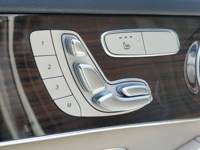 Used 2021  Mercedes-Benz GLC 300 image 13
