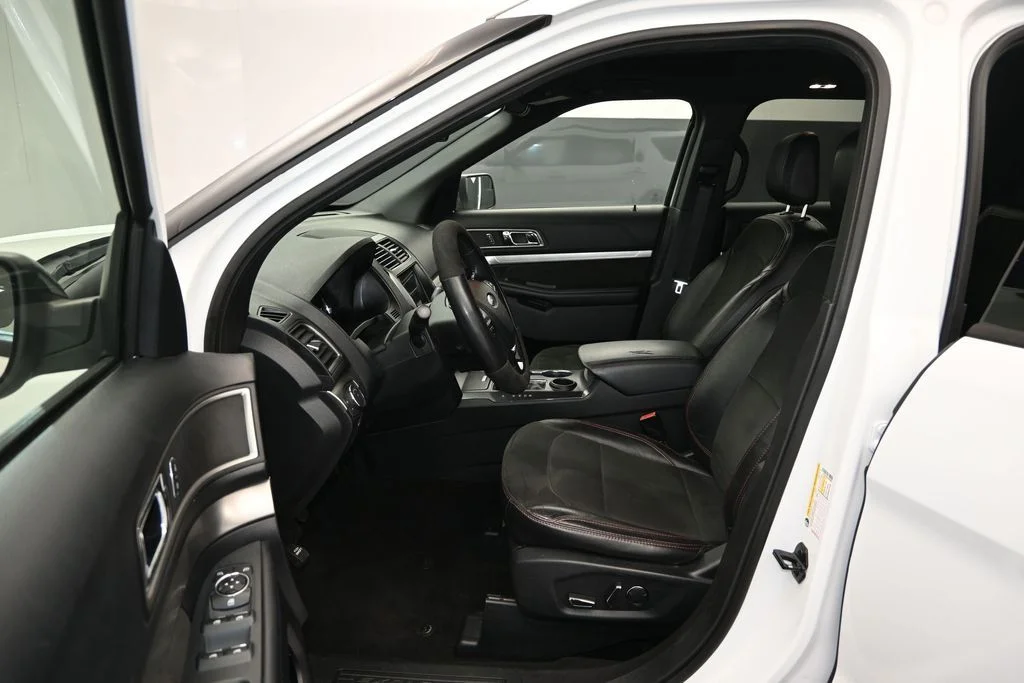 Used 2018 White Ford XLT image 13