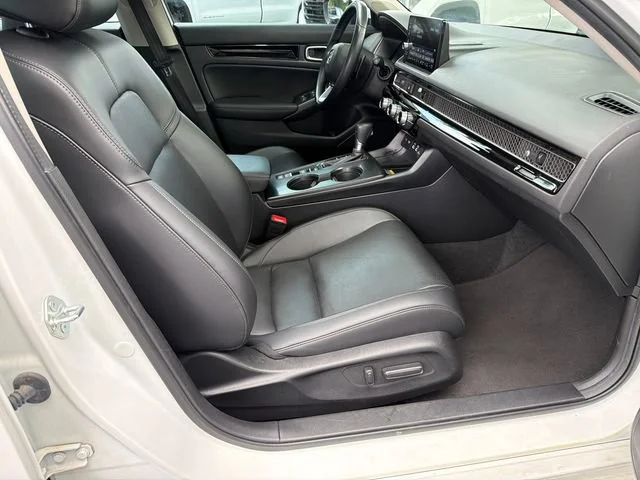 Used 2024 White Honda Touring image 13