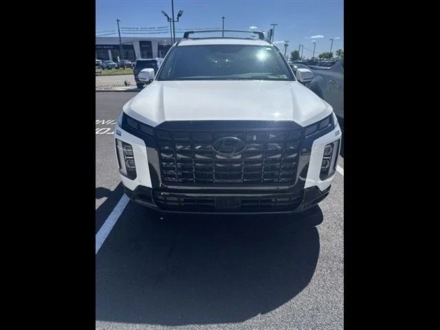 Used 2025 White Hyundai Calligraphy Night Edition image 2