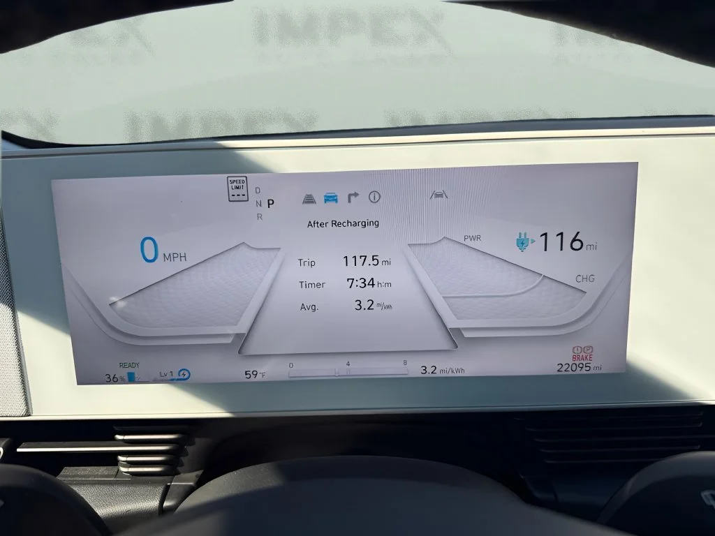 Used 2024 Green Hyundai SE image 19