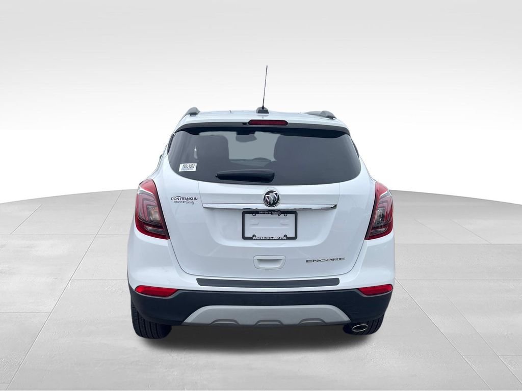 Used 2021 White Buick Preferred image 4