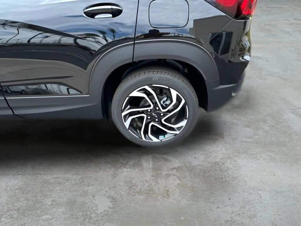 New 2026 Mosaic Black Metallic Chevrolet RS image 28