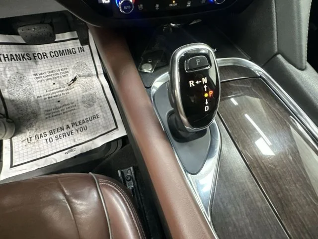 Used 2018 White Buick Avenir image 23