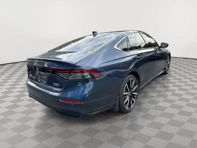 Used 2023 Canyon River Blue Metallic Honda Touring image 3
