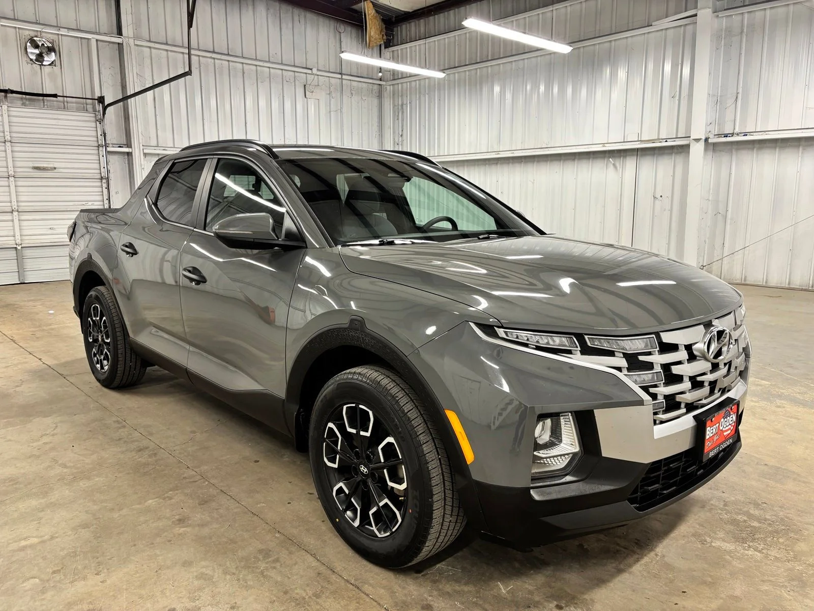 Used 2023 Gray Hyundai SEL image 1