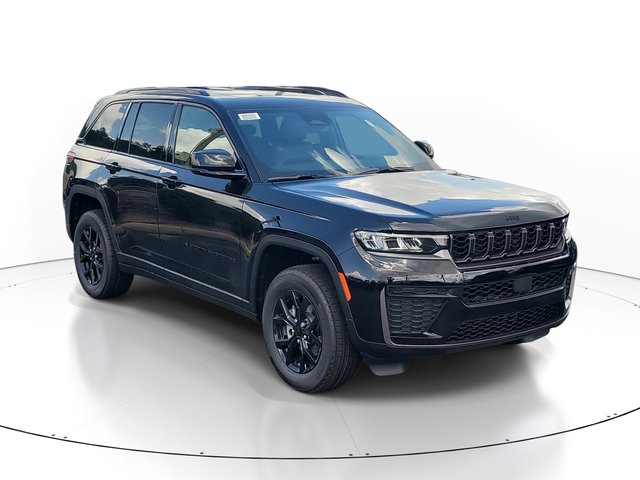 2026 Jeep Grand Cherokee Laredo Altitude