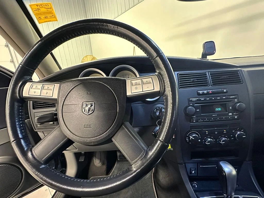 Used 2005 Green Dodge R/T image 64