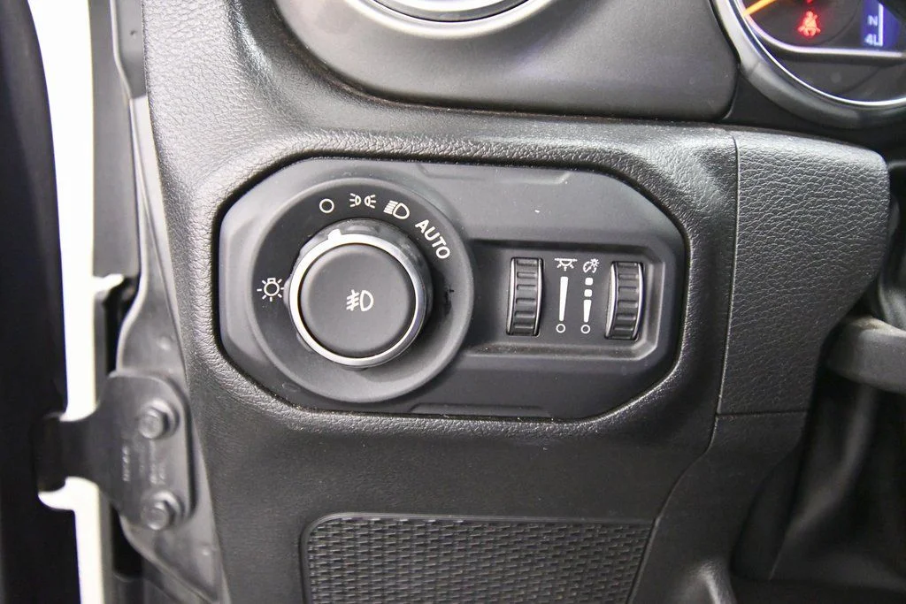 2022 Jeep Wrangler Unlimited Sahara - Photo 17