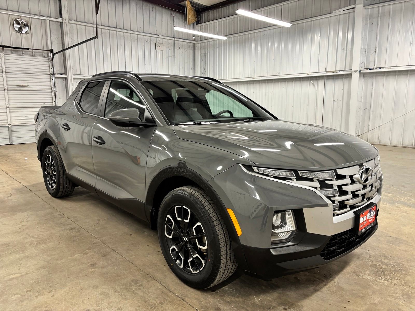 Used 2023 Gray Hyundai SEL image 1