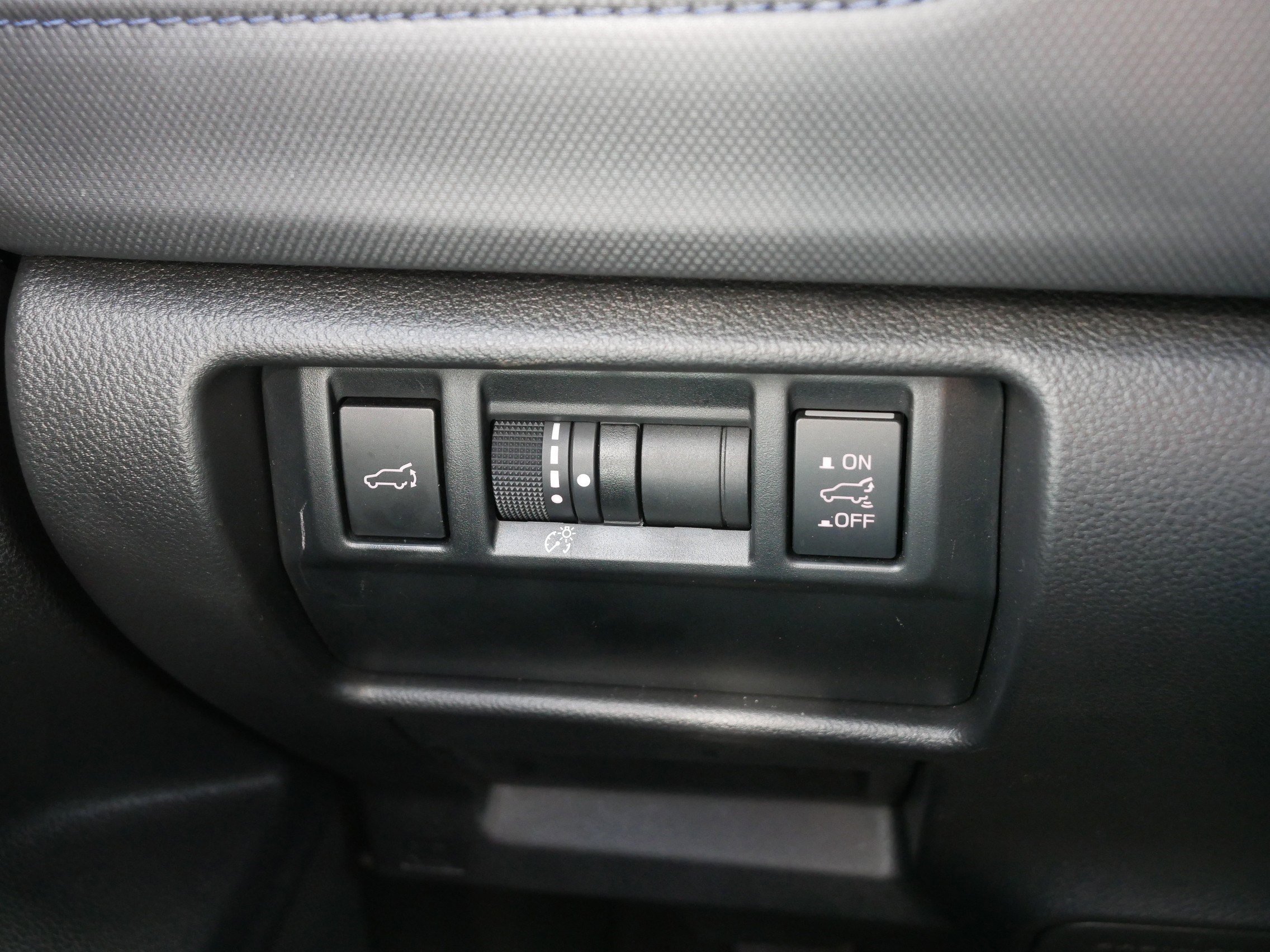 Used 2025 Magnetite Gray Metallic Subaru Premium image 26