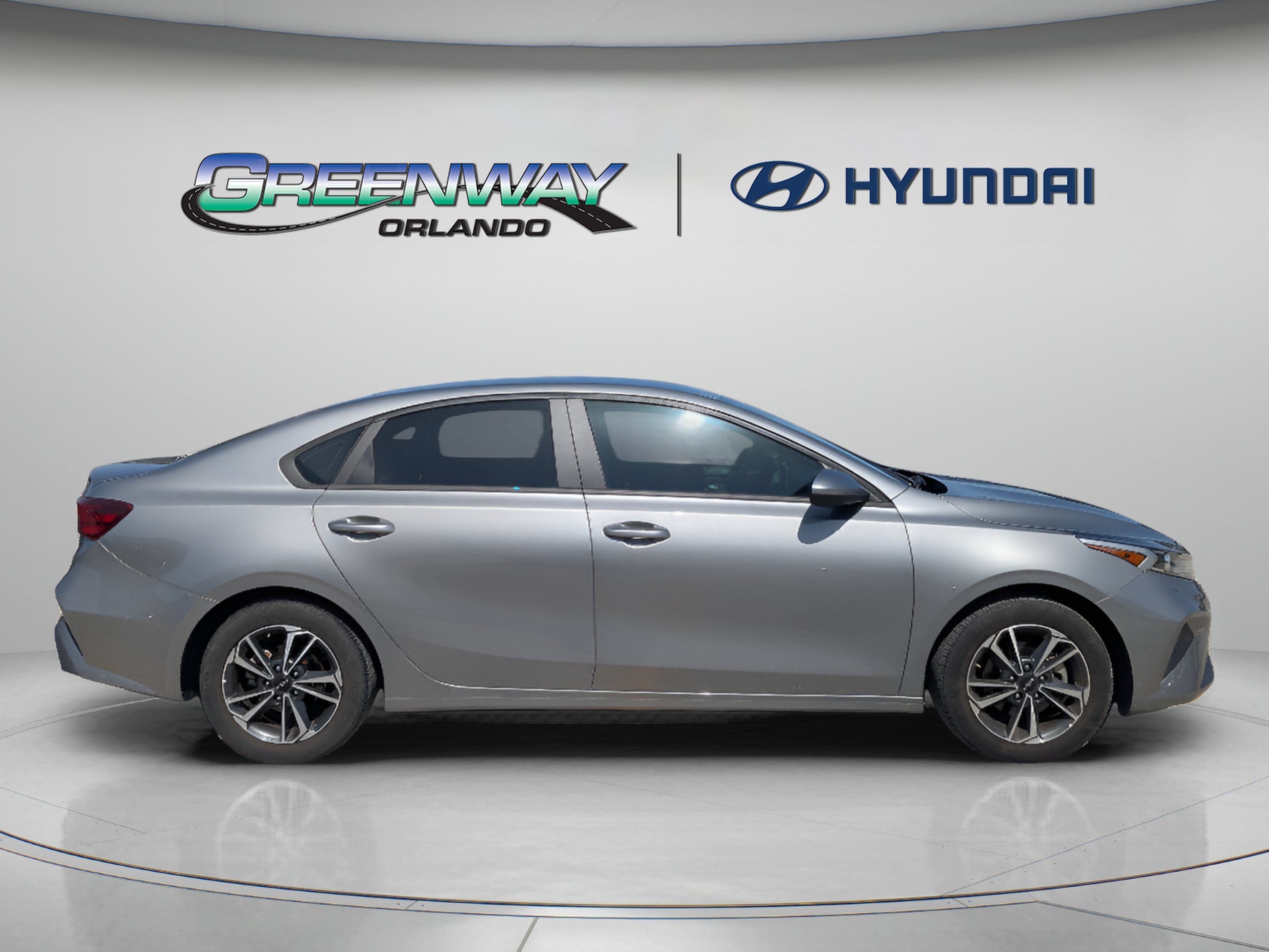 2023 Kia Forte LXS - Photo 9