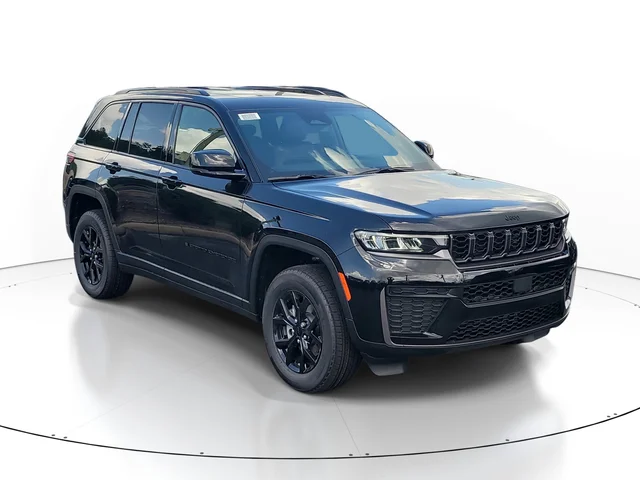 2026 Jeep Grand Cherokee Laredo Altitude