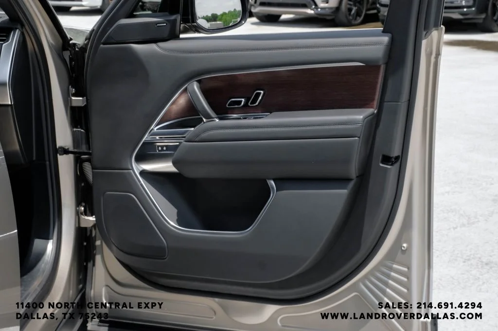 Certified Used 2023 Batumi Gold Premium Metallic Land Rover SE image 47