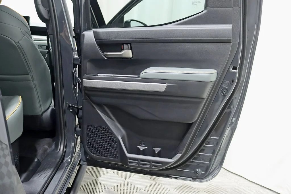 2025 Toyota Tacoma Hybrid Trailhunter