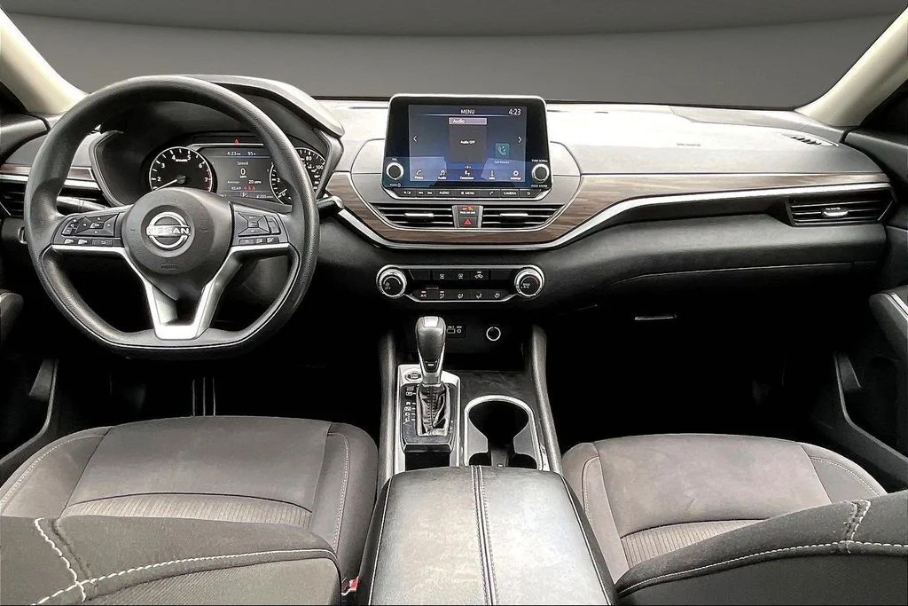 Used 2024 Gray Nissan 2.5 SV image 10