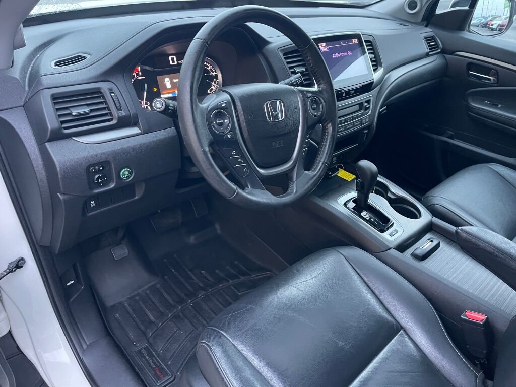 Certified Used 2017  Honda EX-L image 6