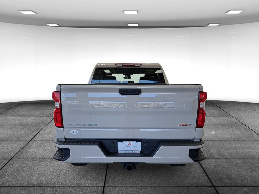 2026 Chevrolet Silverado 1500 RST Crew Cab Pickup Slide 4