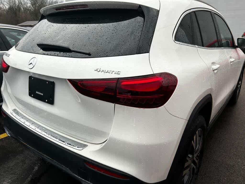 New 2026 Polar White Mercedes-Benz GLA 250 image 19