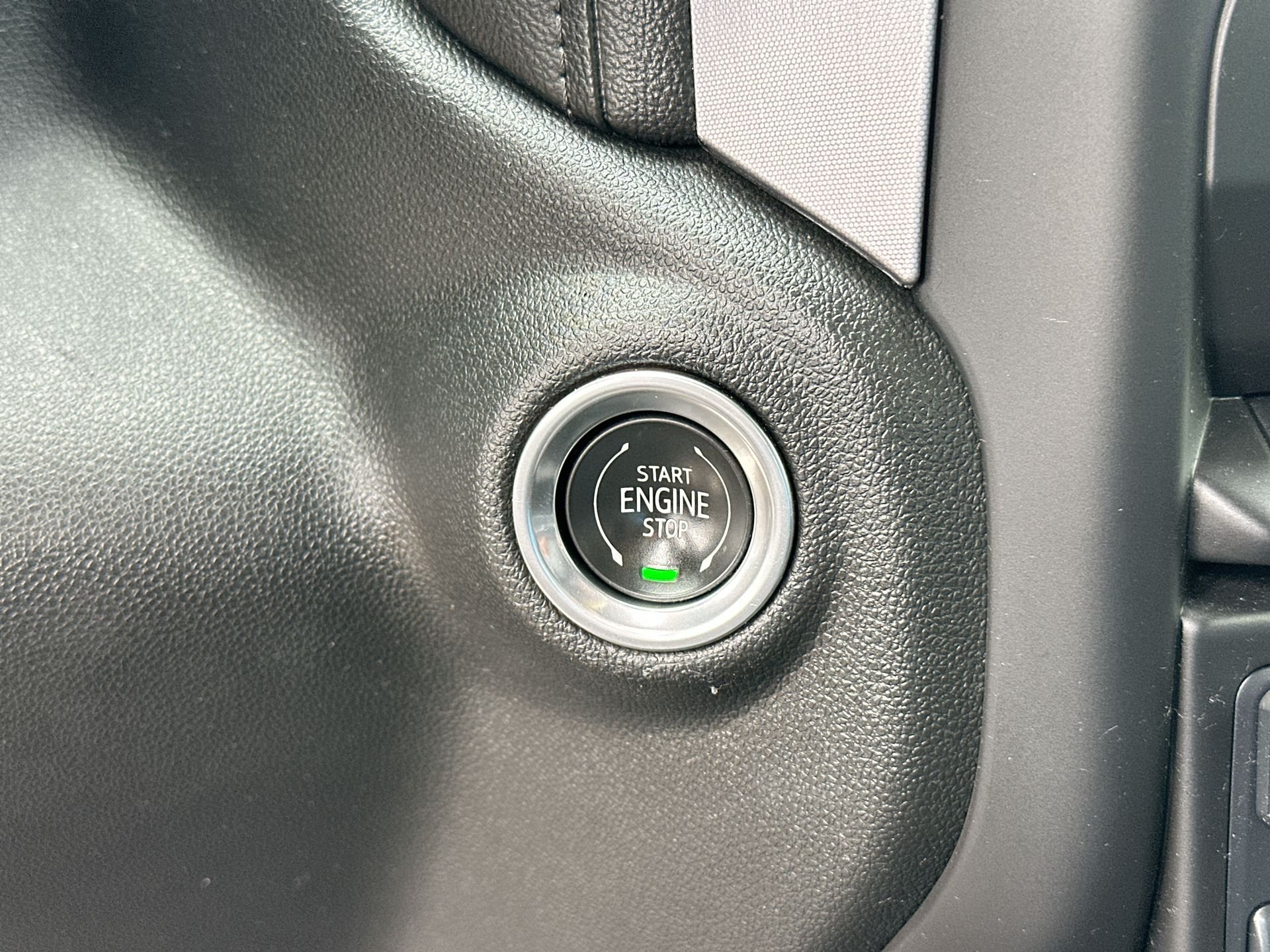 Certified Used 2020 CARBON BLACK METALLIC GMC Elevation image 17