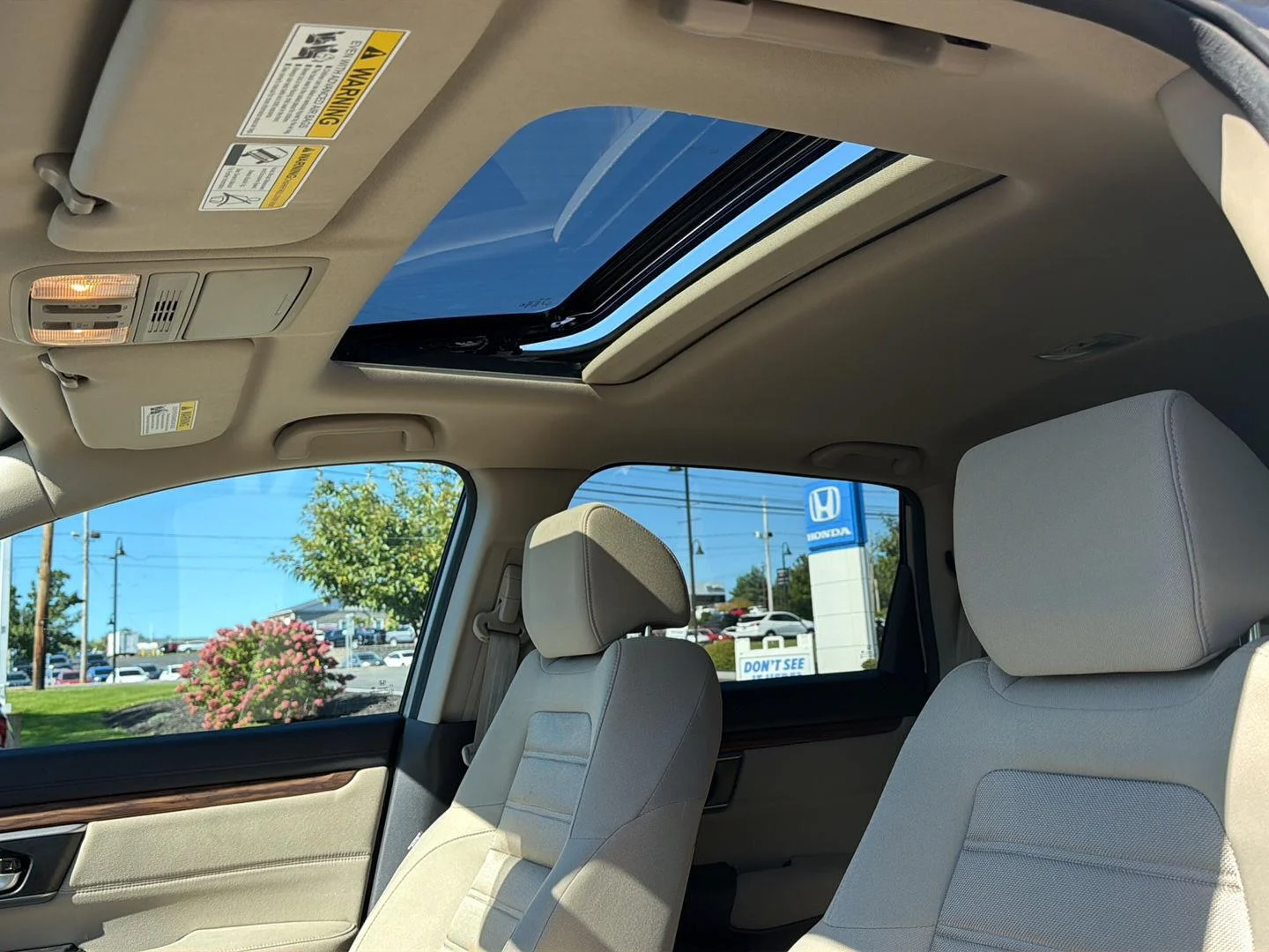 Used 2018 Sandstorm Metallic Honda EX image 19