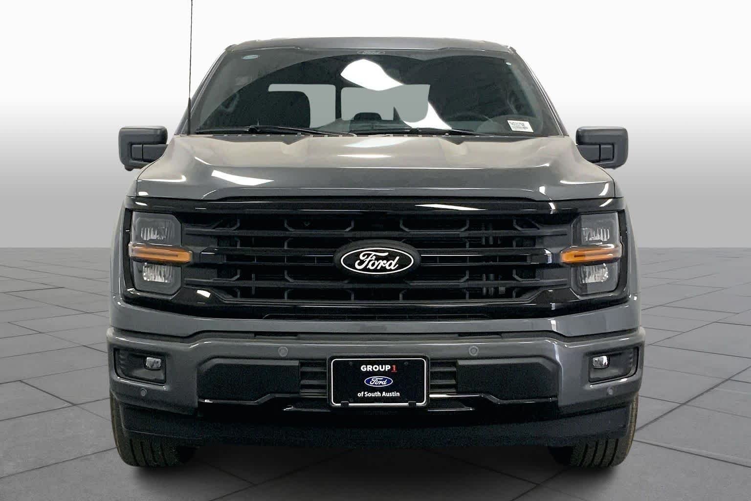 New 2026 Carbonized Gray Metallic Ford XLT image 3