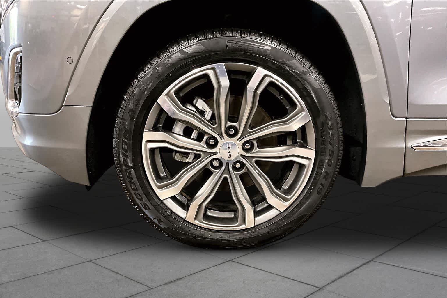 Used 2020 Satin Steel Metallic GMC Denali image 11