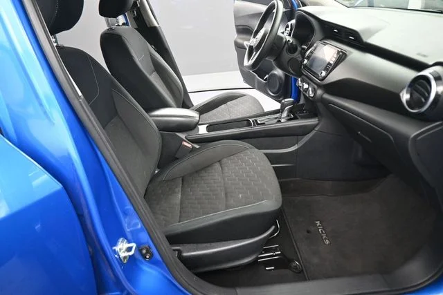 Used 2023 Blue Nissan SV image 22
