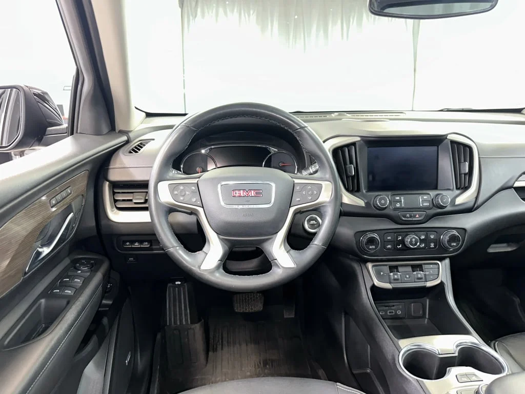 Used 2023 Ebony Twilight Metallic GMC Denali image 2