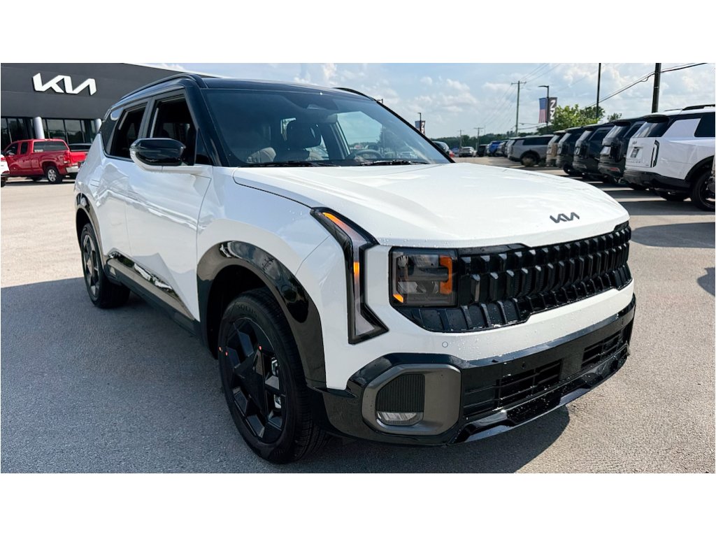 New 2027 Snow White Pearl / Black Roof Kia X-Line S image 2