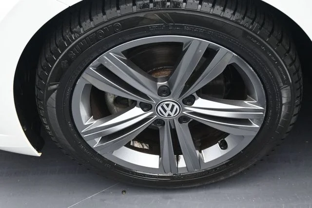 Used 2021 White Volkswagen R-Line image 30