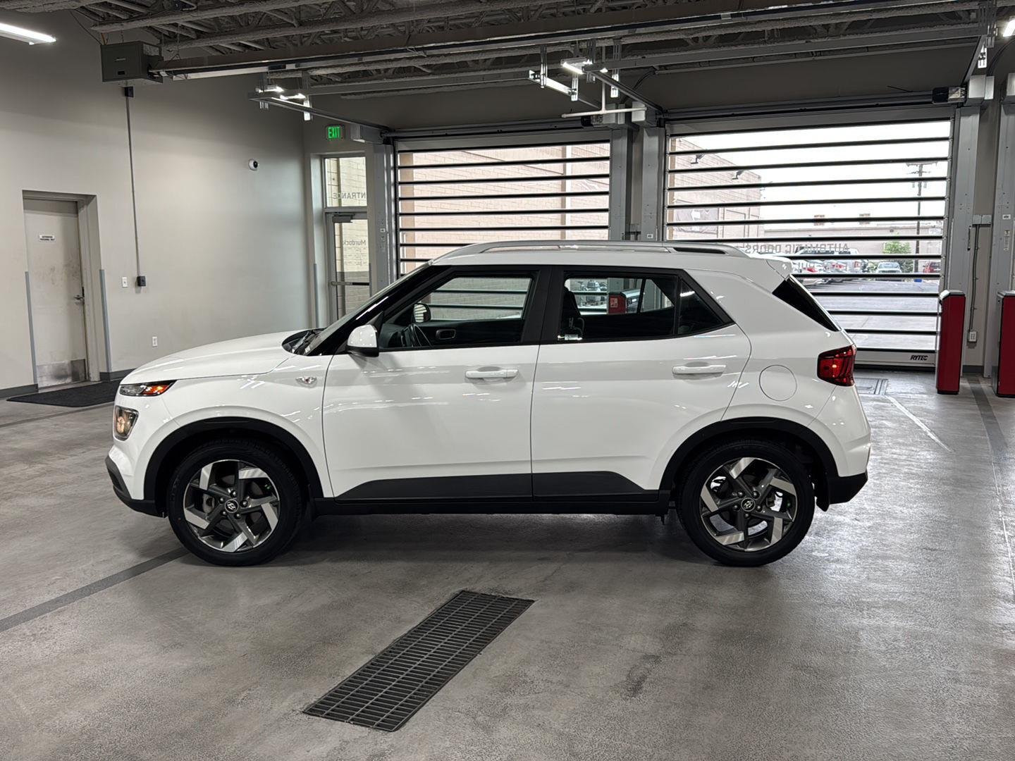 Certified Used 2023 Lunar White Hyundai SEL image 2