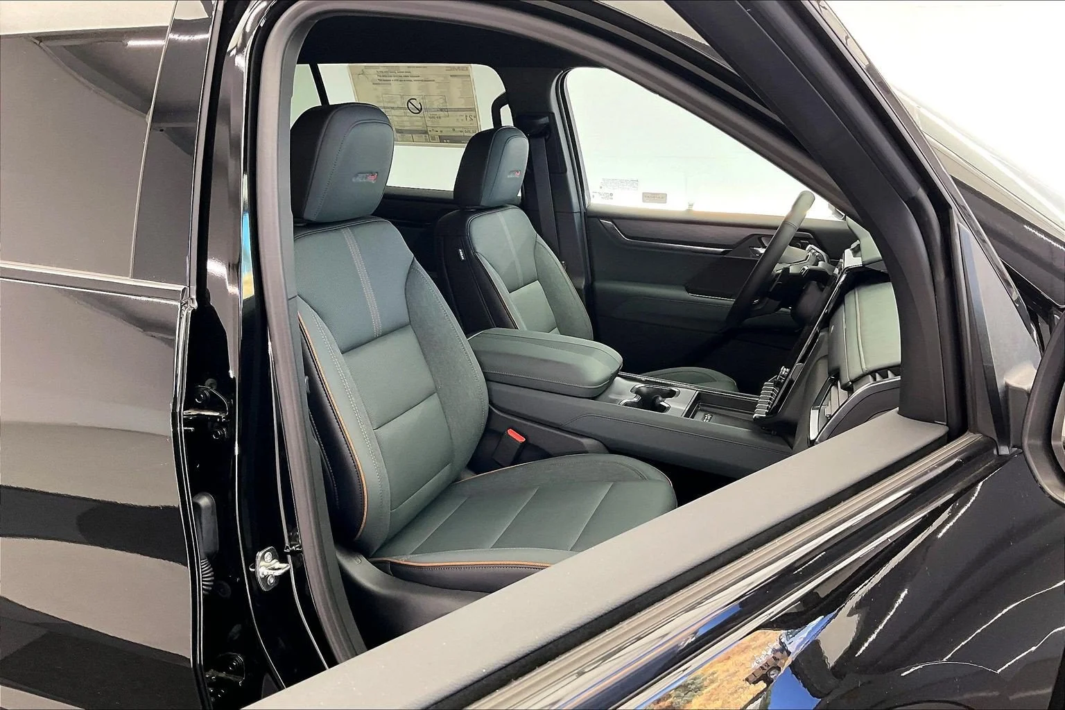 New 2026 Ebony Twilight Metallic GMC AWD AT4 image 9