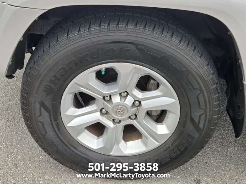 Used 2020 Classic Silver Metallic TOYOTA SR5 2WD image 17