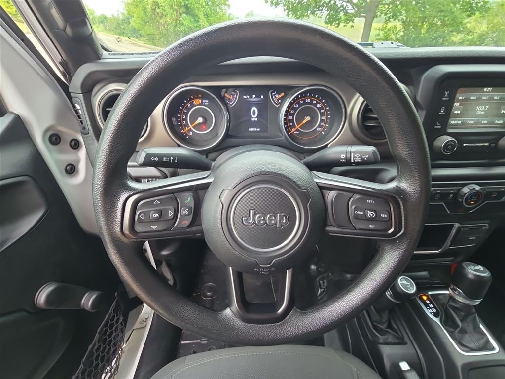Used 2018 White Jeep Sport image 15