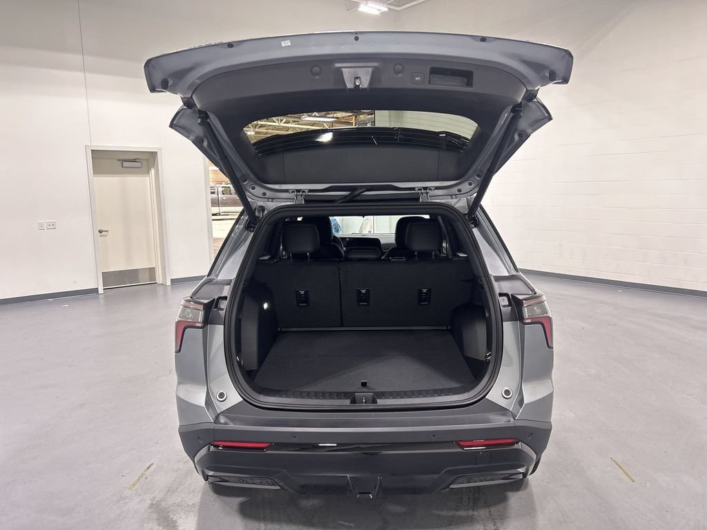 2027 Chevrolet Equinox RS - Photo 20