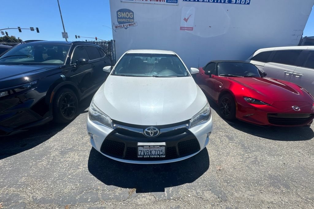 Used 2017 Blizzard Pearl Toyota SE image 3