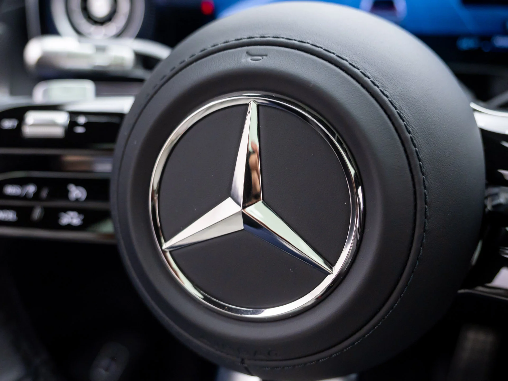 New 2027 Black Mercedes-Benz GLE 450 image 27