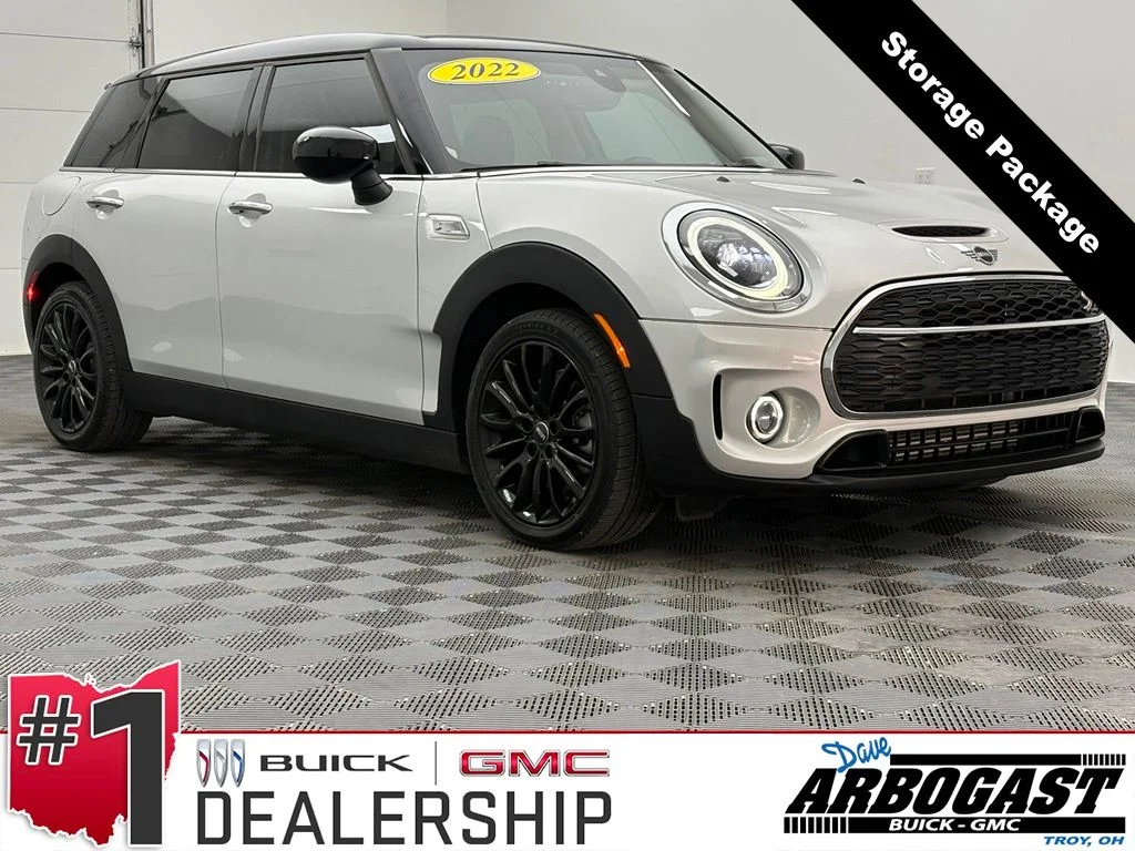 2022 MINI Clubman Cooper S's photo