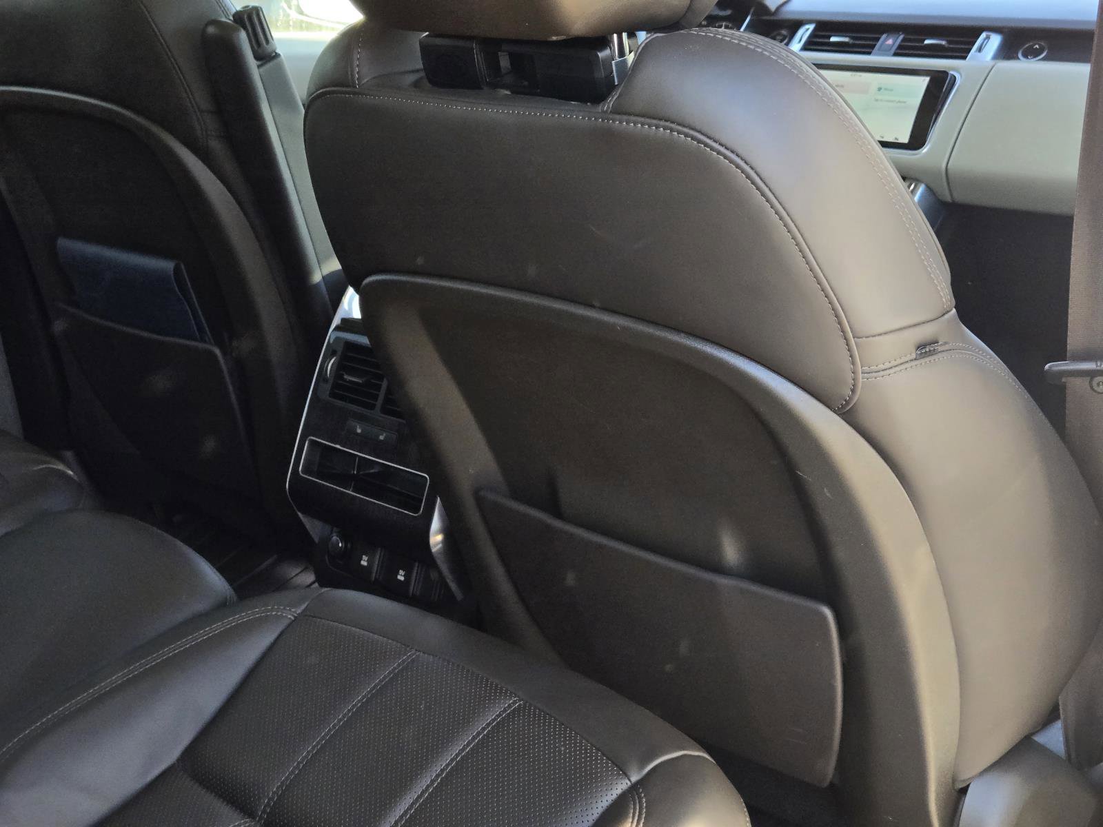 Used 2019 Fuji White Land Rover Dynamic image 35